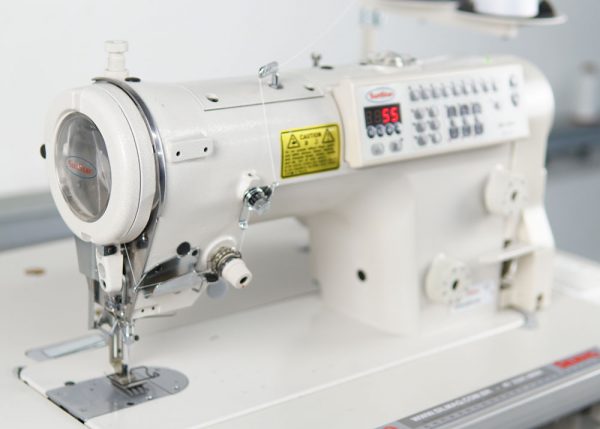 Máquina De Costura Zigue Zague Eletrônica