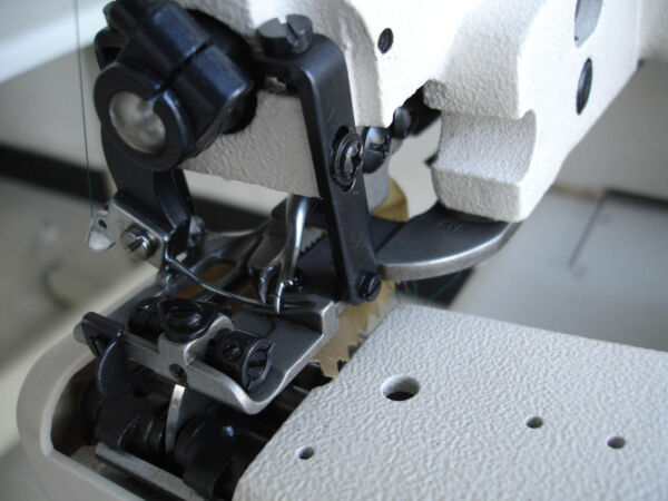 Máquina Ponto Corrente para Bainha Invisível