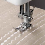 Máquina de Costura Doméstica Siruba HSM2212 Zigue-Zague Mecânica
