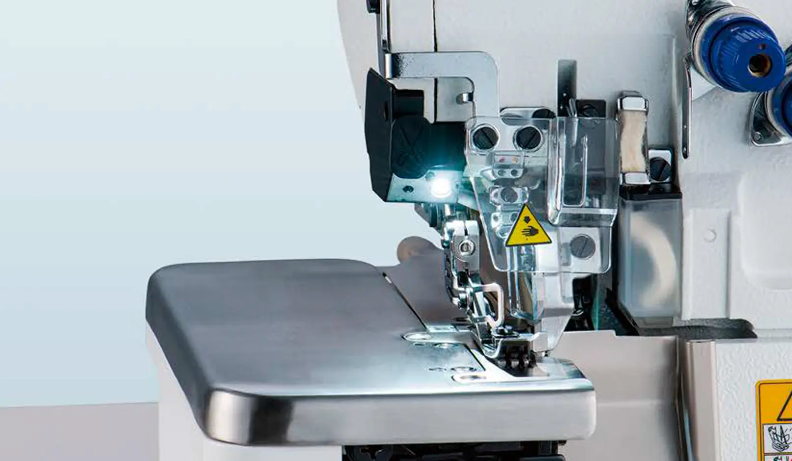 Juki - M1556NS - Máquina Interlock com Direct Drive JIN - Silmaq