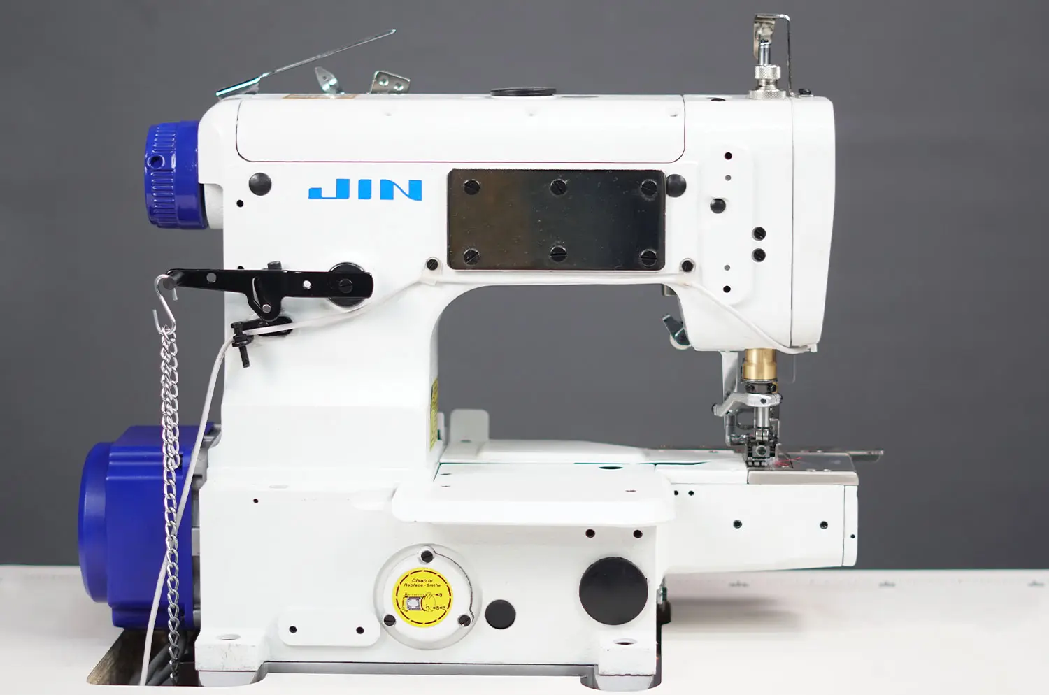 Juki - F1CU364NN - Máquina Cobertura Cilíndrica Mecânica com