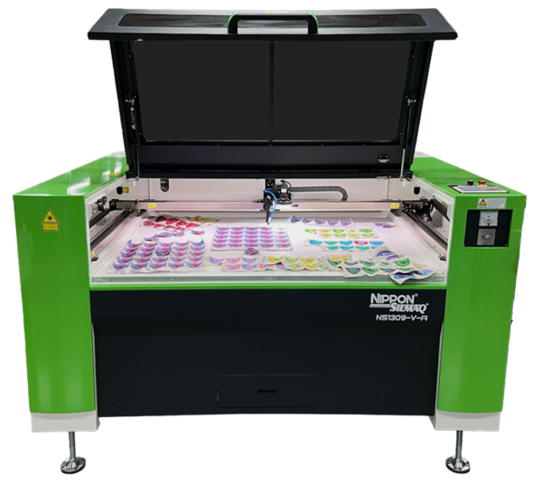 MÁQUINA DE CORTE A LASER COM CÂMERA NO EIXO
